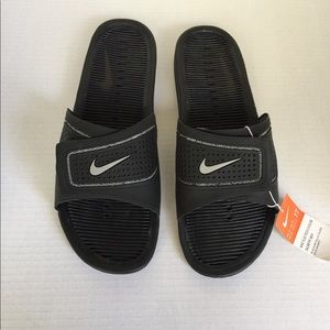 Nike Flex Touch Slides NWT Size 17